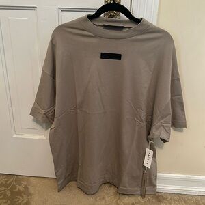 Men’s essentials t shirt